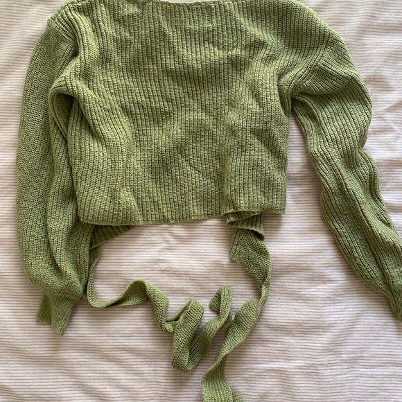 Princess Polly green sweater wrap top - Picture 3 of 3